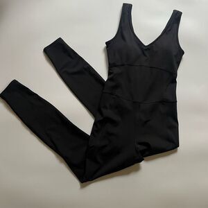 Hyba Athletic Onesie V Neck Sleeveless Contour Bodysuit Black